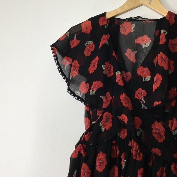 Zara Basic Floral Wrap Dress - Picture 3 of 6